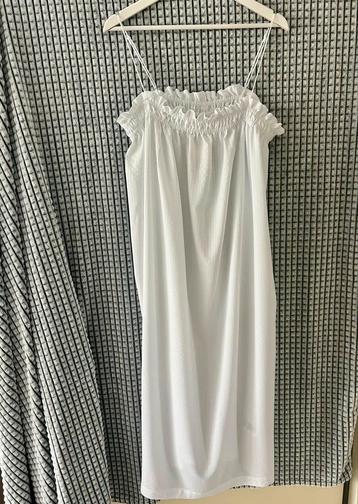 Leuke en NIEUWE witte jurk van H&M beschikbaar voor biedingen