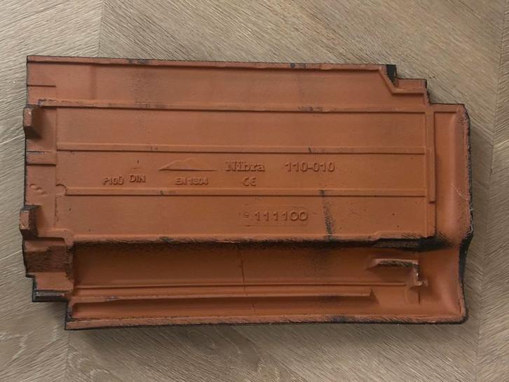 80 Nibra Dakpannen Antraciet - Model 110-010, Doe-het-zelf en Verbouw, Dakpannen en Dakbedekking, Zo goed als nieuw, Dakpannen