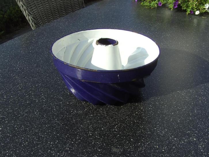 Blauw emaille bakvorm voor tulband, Antiek en Kunst, Antiek | Emaille, Ophalen of Verzenden