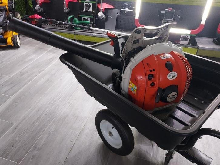 Stihl BR600 rug-gedragen bladblazer, Tuin en Terras, Bladblazers, Zo goed als nieuw, Ruggedragen, Benzine, Met opvangzak, Met versnipperfunctie