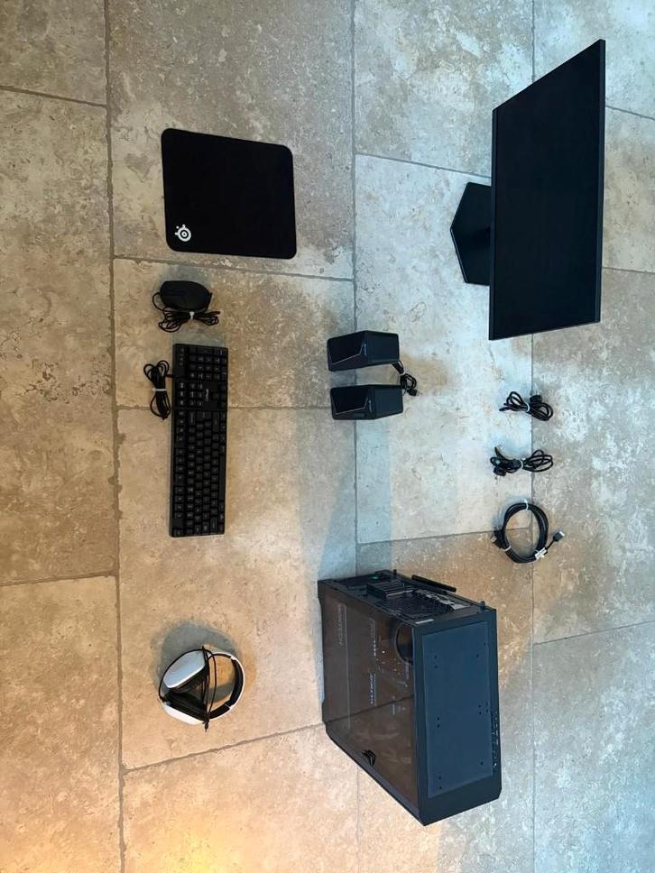Volledige gaming setup, Computers en Software, Desktop Pc's, Zo goed als nieuw, 3 tot 4 Ghz, SSD, 16 GB, Met videokaart, Met monitor