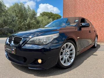 BMW 523i Sedan M Pakket/ LEER/ 18” M/ Facelift/ Carbonzwart beschikbaar voor biedingen