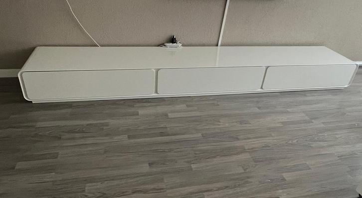 MDF Hoogglans Wit TV-meubel / Dressoir, Huis en Inrichting, Kasten | Televisiemeubels, Zo goed als nieuw, Minder dan 100 cm, 150 tot 200 cm