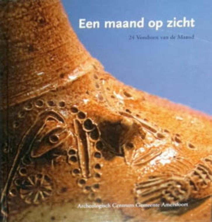 Een maand op zicht. Vierentwintig vondsten van de maand, Boeken, Kunst en Cultuur | Beeldend, Zo goed als nieuw, Ophalen of Verzenden