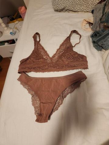 Lingerieset 80C beschikbaar voor biedingen