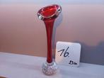 Vaasje tulp vorm item 16 Mint staat, Huis en Inrichting, Woonaccessoires | Vazen, Ophalen of Verzenden, Minder dan 50 cm, Rood