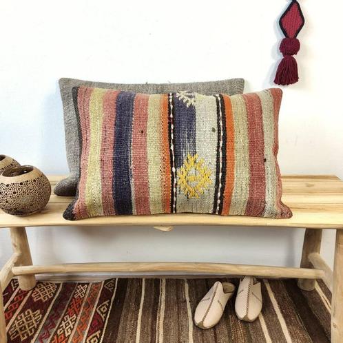 Vintage kelim kussen oranje blauw zacht rood 40x60, Huis en Inrichting, Woonaccessoires | Kussens, Nieuw, Overige kleuren, Rechthoekig