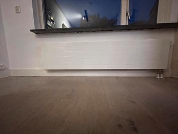 Radiator vlak 40x180x7,5 cm - Incl. bevestiging beschikbaar voor biedingen
