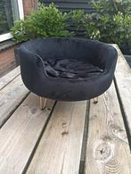 Kattenpoef op pootjes kattenmand hondenmand zwart, Ophalen of Verzenden, Zo goed als nieuw, Pluche
