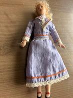 Pph pop meid 1 (1 van 4) porselein, Ophalen of Verzenden, Zo goed als nieuw, Poppenhuis
