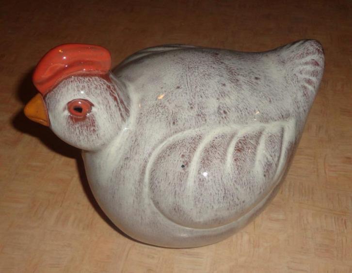 Beeld Kip (keramiek geglazuurd) Lengte: 23 cm, Antiek en Kunst, Kunst | Beelden en Houtsnijwerken, Ophalen of Verzenden