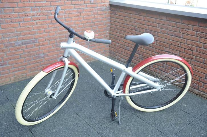 fiets van Moof; design uit Amsterdam, Fietsen en Brommers, Fietsen | Dames | Damesfietsen, Zo goed als nieuw, Overige merken, 56 cm of meer