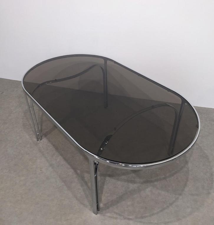 Ovale vintage tafel met rookglas, Huis en Inrichting, Tafels | Eettafels, 50 tot 100 cm, Ovaal, Ophalen