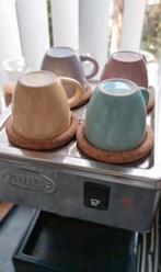 LAAGSTE PRIJS! 4 espresso kopjes met oortje in pasteltinten., Ophalen of Verzenden, Overige stijlen