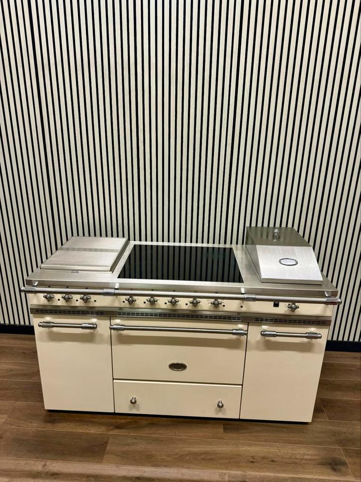 Luxe Lacanche Fornuis met 4 zones Lavagrill & Friteuse 150cm, Witgoed en Apparatuur, Fornuizen, Zo goed als nieuw, Vrijstaand