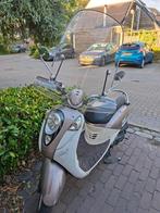 Sym Mio (2015), Gebruikt, Benzine, Maximaal 25 km/u, Ophalen