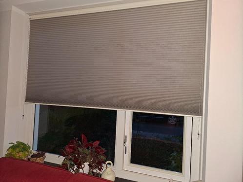 Luxaflex Duette shades 32mm, 1971mm br * 1750 mm h, taupe, Huis en Inrichting, Stoffering | Gordijnen en Lamellen, Nieuw, 150 tot 200 cm