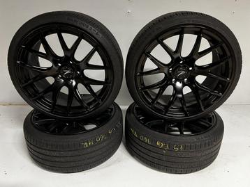 Honda Civic Type R velgen met zomerbanden 235/35R19 beschikbaar voor biedingen