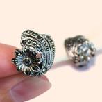 Vintage oorbellen clips marcasiet bloem jaren '50, Overige materialen, Gebruikt, Verzenden, Met edelsteen