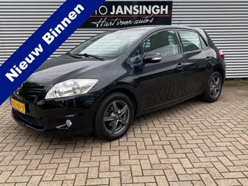 Toyota Auris 1.6 Comfort | Airco | LM Velgen | Trekhaak | RI beschikbaar voor biedingen