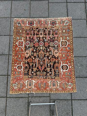 Antiek Azerbeidzjaans tapijt Ondertekend 150 x 124 cm beschikbaar voor biedingen
