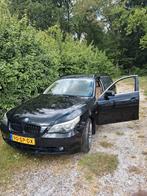 BMW 5-Serie 2.5 I 525 Touring AUT 2006 Zwart, Auto's, Automaat, Achterwielaandrijving, Beige, 2000 kg