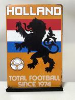 Holland voetbal metalen wandbord (Old Look), Verzamelen, Sportartikelen en Voetbal, Overige typen, Nieuw, Ophalen of Verzenden