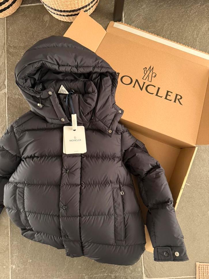 Moncler Maya 70 Hooded Short Down Jacket, Kleding | Heren, Jassen | Winter, Ophalen of Verzenden