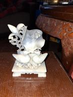 Vintage Stenen Beeldje - Duiven en Bloemen, Ophalen of Verzenden, Gebruikt, Dier