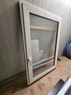 Kunststof raamkozijn 120cm hoog 100cm breed, Doe-het-zelf en Verbouw, Kunststof, Gebruikt, Raamkozijn, Inclusief glas