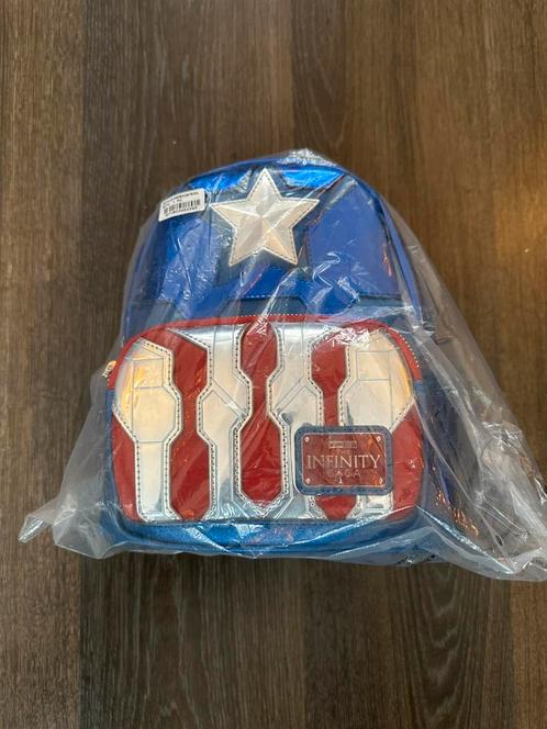 Marvel Captain America Loungefly Infinity Saga metallic NEW, Sieraden, Tassen en Uiterlijk, Tassen | Rugtassen, Nieuw, Disney of Dora