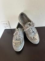 zo goed als nieuwe leren sneakers mt.39 € 9,00, Ophalen of Verzenden, Grijs, Sneakers of Gympen, Zo goed als nieuw