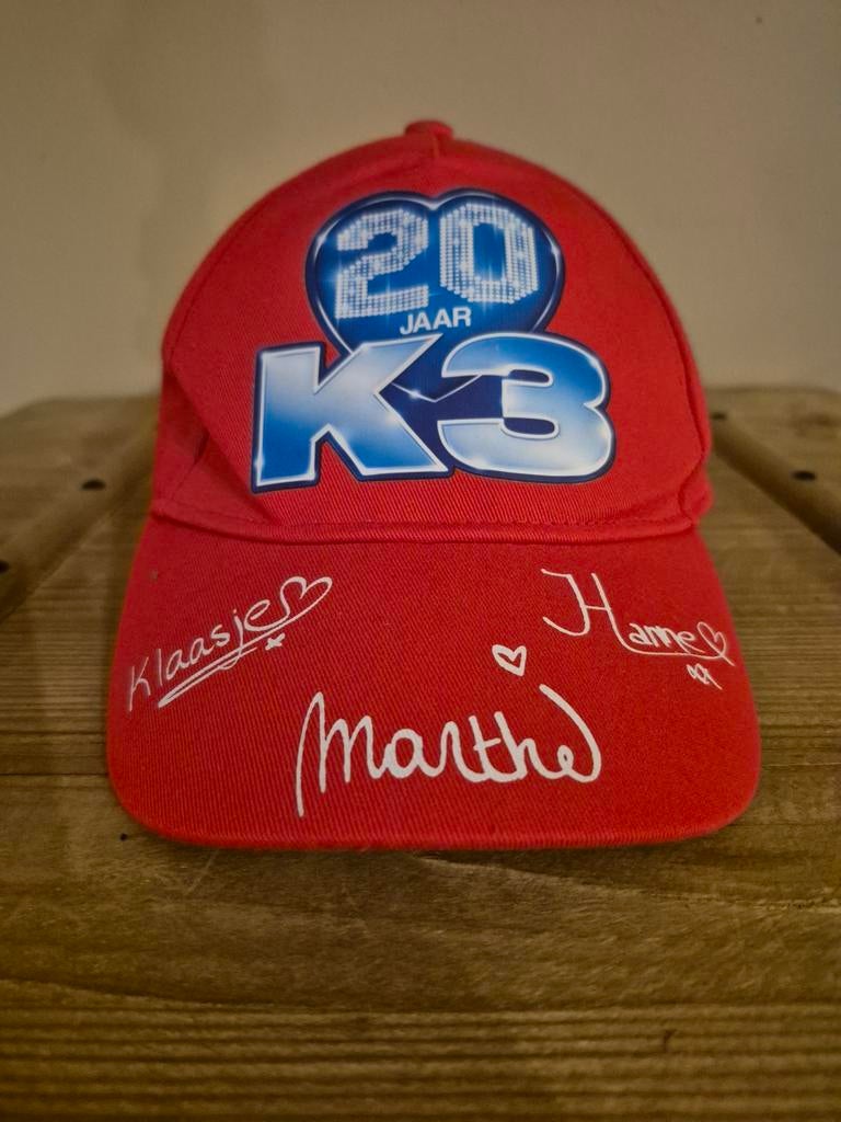 Gehandtekende pet van K3, Ophalen of Verzenden, Nieuw
