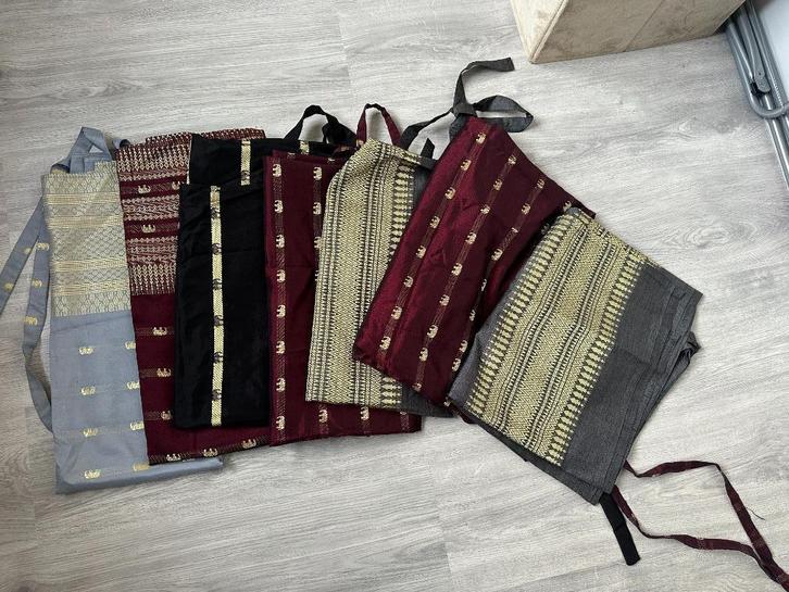 Zeven zijden Thaise schorten, Huis en Inrichting, Keuken | Textiel, Zo goed als nieuw, Schort, Ophalen of Verzenden