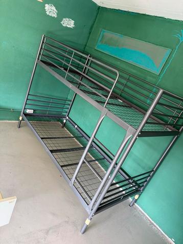 Stapelbed - Metaal beschikbaar voor biedingen