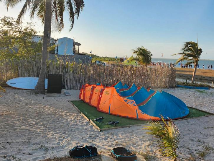 3x Airush Razor 2019 kites, Watersport en Boten, Kitesurfen, Geen board, Ophalen of Verzenden