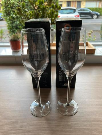 2 Stölzle luxe champagneglazen van kristal beschikbaar voor biedingen