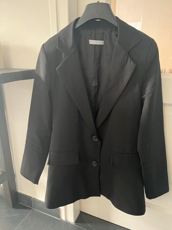 Zwart colbert jasje maat S = 36 jas dames nette staat, Kleding | Dames, Jasjes, Kostuums en Pakken, Gedragen, Jasje, Maat 36 (S)