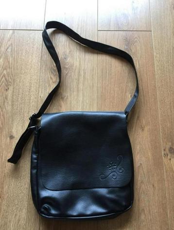 Schoudertas zwart beschikbaar voor biedingen