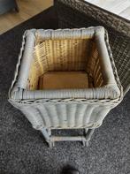 Plantenbak Rotan grijs., Tuin en Terras, Bloembakken en Plantenbakken, Overige materialen, Gebruikt, Binnen, Minder dan 60 cm