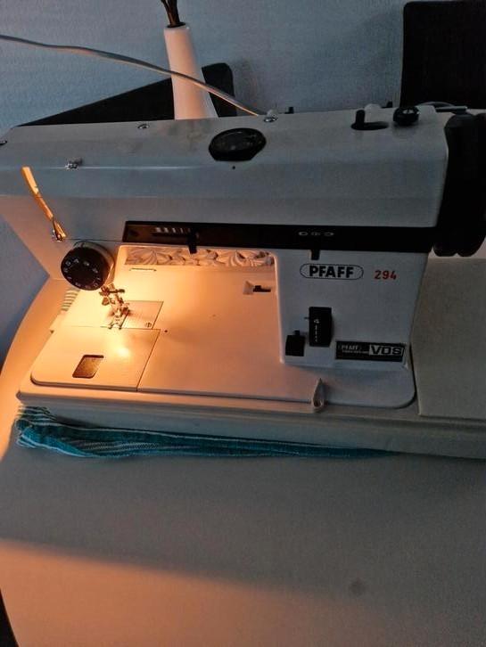 Pfaff, Hobby en Vrije tijd, Naaimachines en Toebehoren, Zo goed als nieuw, Naaimachine, Pfaff, Ophalen