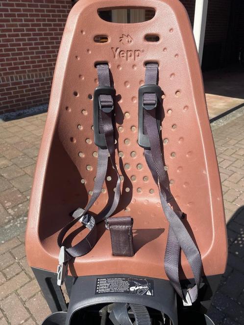 Yepp achterzitje inclusief Yepp Easyfit adapter, Fietsen en Brommers, Fietsaccessoires | Fietsstoeltjes, Gebruikt, Achterzitje
