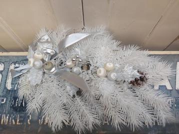 Vintage kunst dennentak tinsel beschikbaar voor biedingen