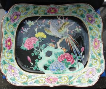 Chinese schaal. Decoratief met vogel. Gemerkt achterkant.  beschikbaar voor biedingen