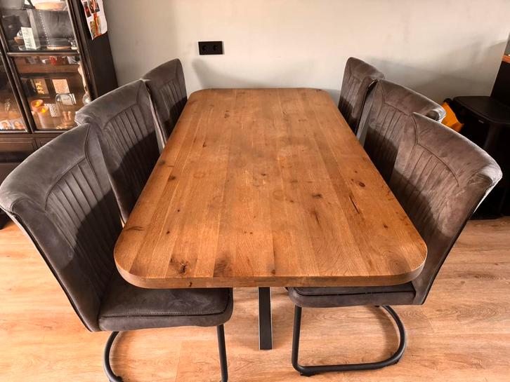 Houten eettafel met 6 stoelen, Huis en Inrichting, Complete eetkamers, Zo goed als nieuw, 4 tot 6 stoelen, Ophalen