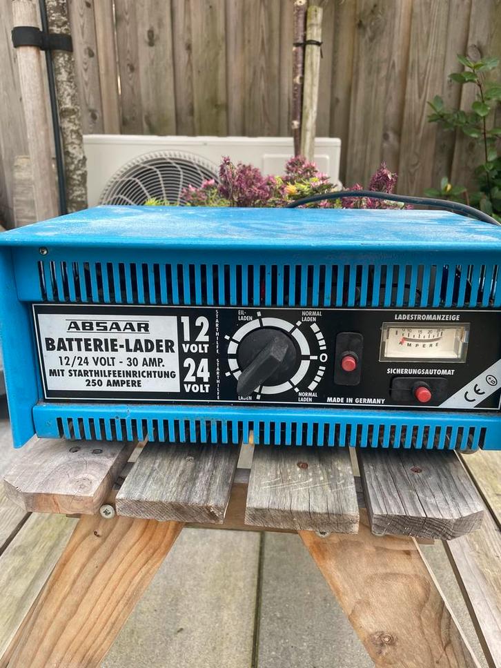 Accu Oplader ABSAAR 12/24V met starthulp, Auto-onderdelen, Accu's en Toebehoren, Universele onderdelen, Gebruikt, Ophalen of Verzenden