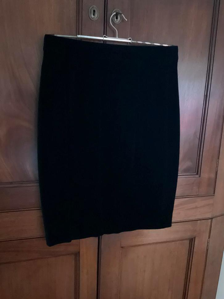Rok Pauw zwart fluweel maat 2, Kleding | Dames, Rokken, Zo goed als nieuw, Maat 38/40 (M), Zwart, Boven de knie, Verzenden