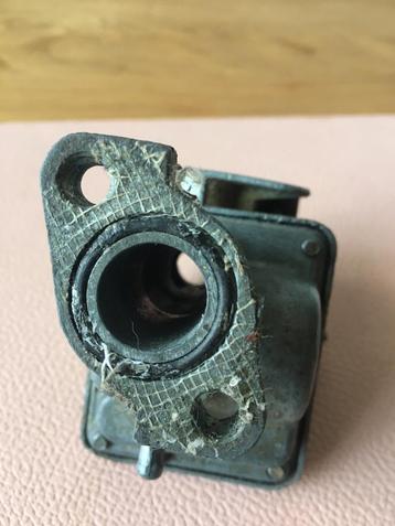 Honda C310 carburateur  (compleet niet leeggehaald ) beschikbaar voor biedingen