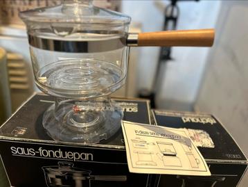 Vintage glazen rechaud en fondue pan thee pan beschikbaar voor biedingen