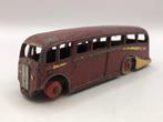 Dinky Toys 281 Luxury Coach rood+cream -bandjes SLECHT- M7, Hobby en Vrije tijd, Modelauto's | 1:43, Gebruikt, Auto, Dinky Toys